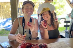 Lily-and-Ava-smiling-with-crawfish